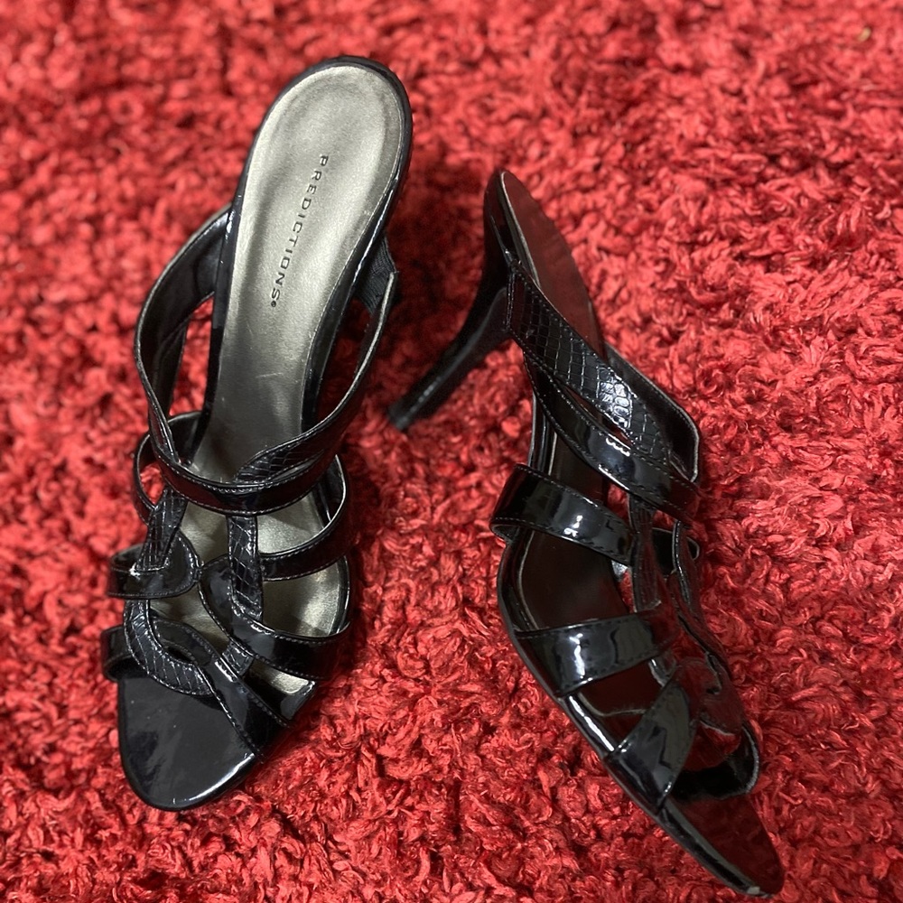 Predictions Sandal